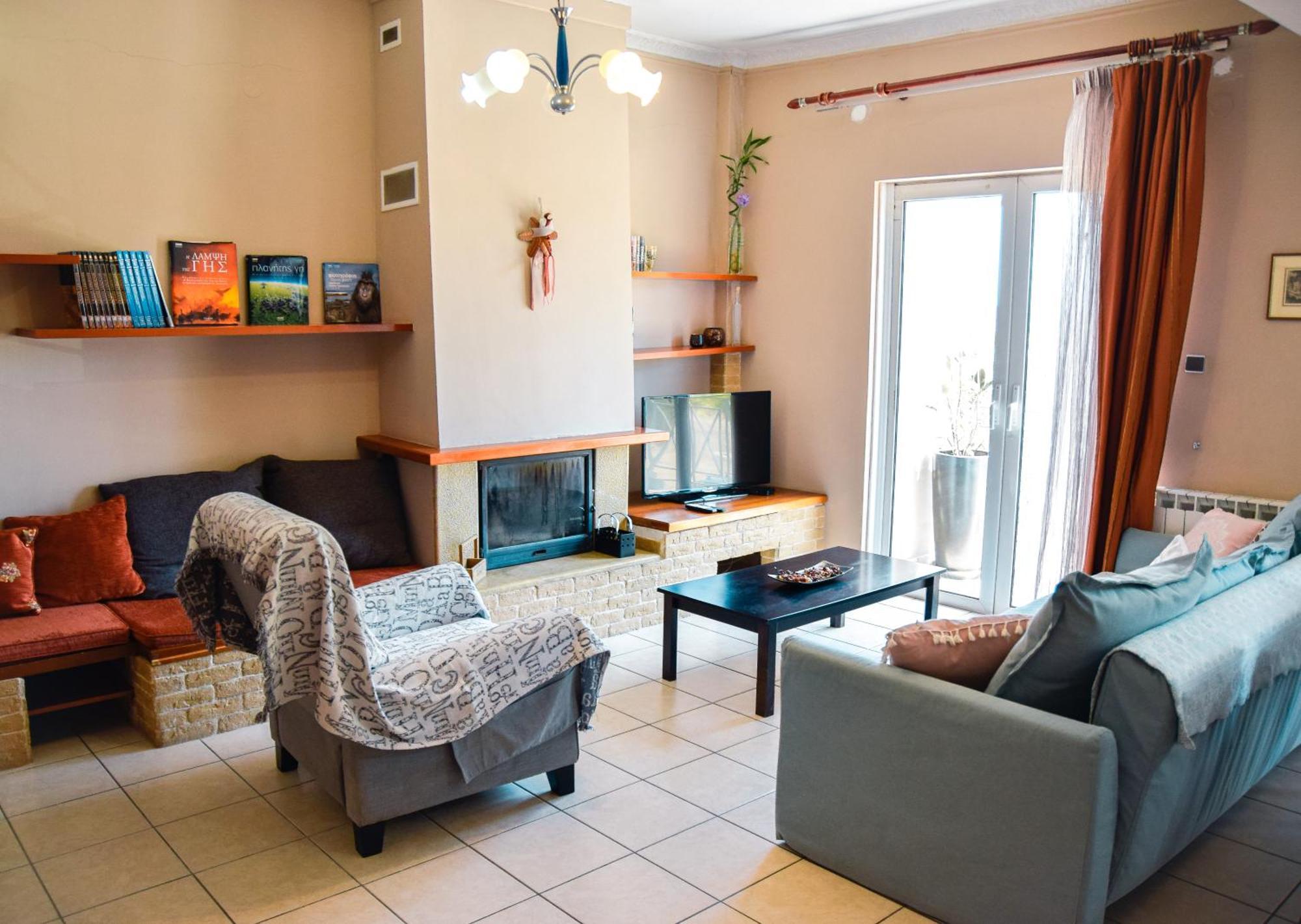 Spacious & Bright Flat With Balcony Lávrion Exterior foto